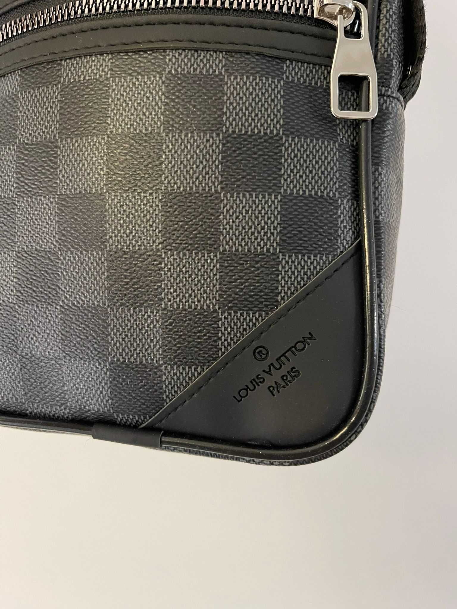 Borsete barbati Louis Vuitton