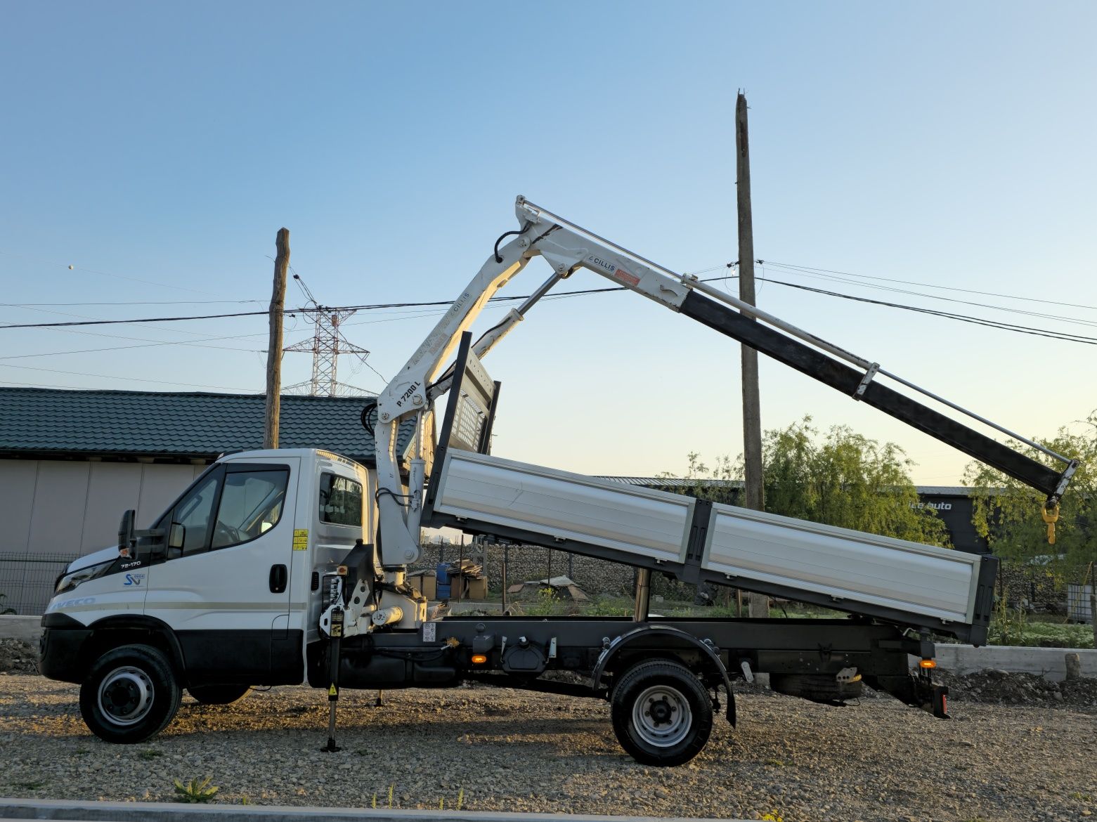 Iveco Dayli 72C17 basculabil cu macara Bonfiglioli Euro 5 
- Mot