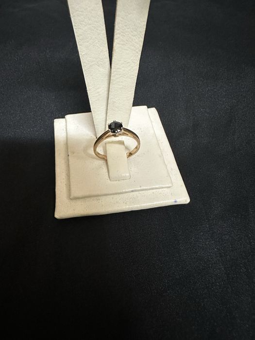 Inel din aur de 14k cu saphire