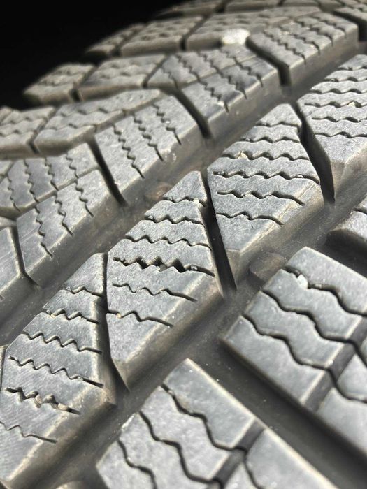 Зимни гуми 16  225/55/16 Sailun