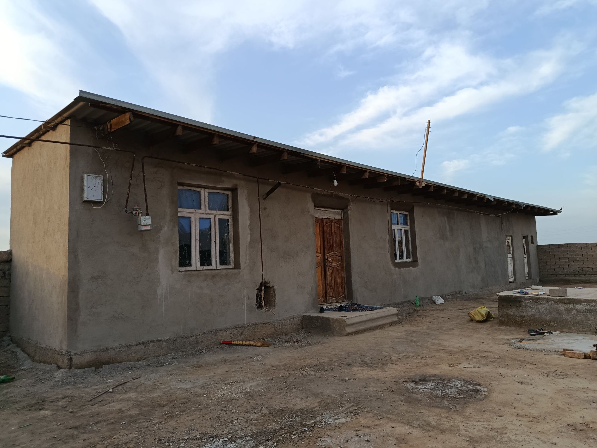 Qarshida tez kunda hovli sotiladi 6 sotix