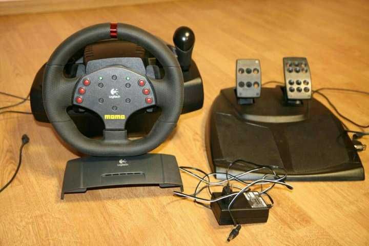 Руль Logitech MOMO Racing