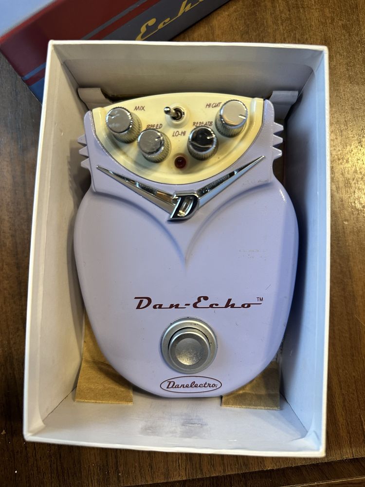 Danelectro DE1 Dan Echo педаль эффекта эхо