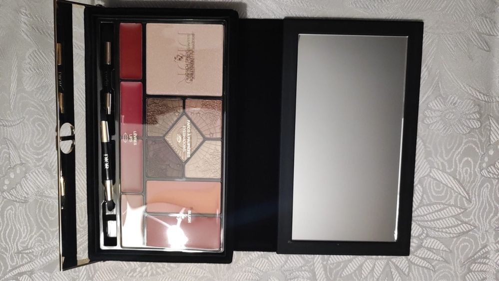 Dior Écrin Couture set Fard editia limitata