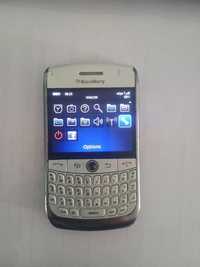 Телефон Blackberry 8900