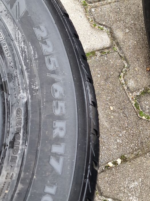 225 65 17 Nokian 2бр