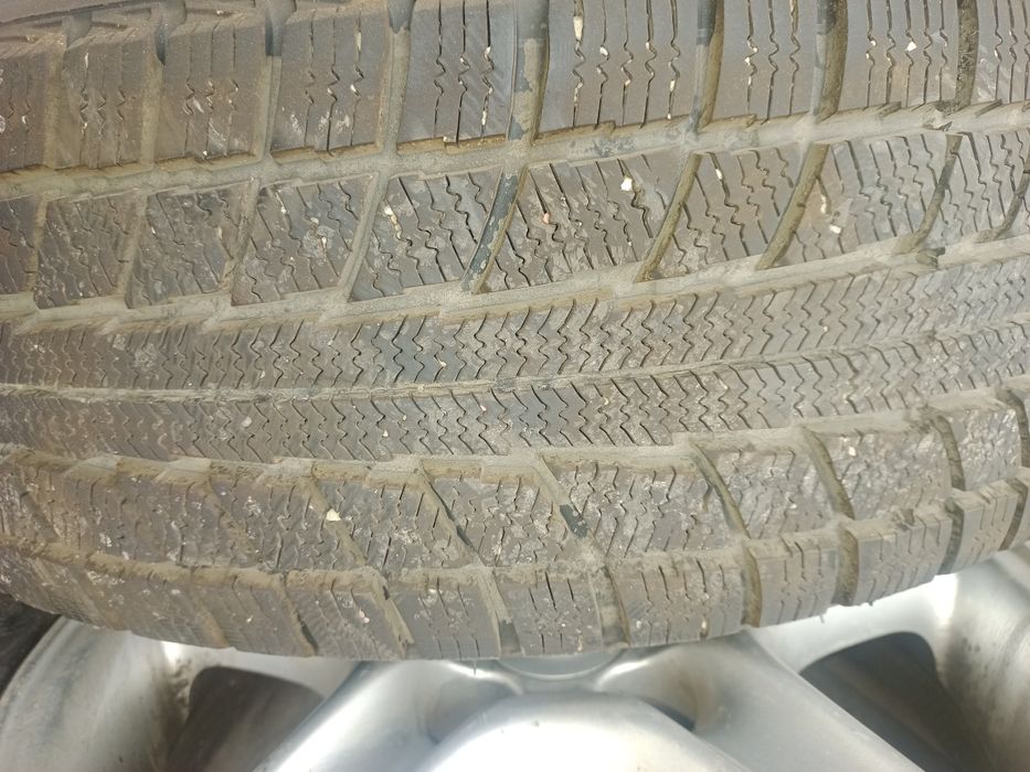 Шины с диском на Lexus RX.