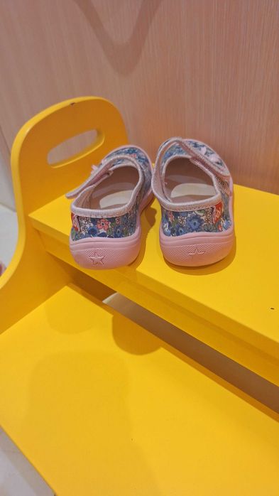 Детски пантофи за момиче на Колев и Колев