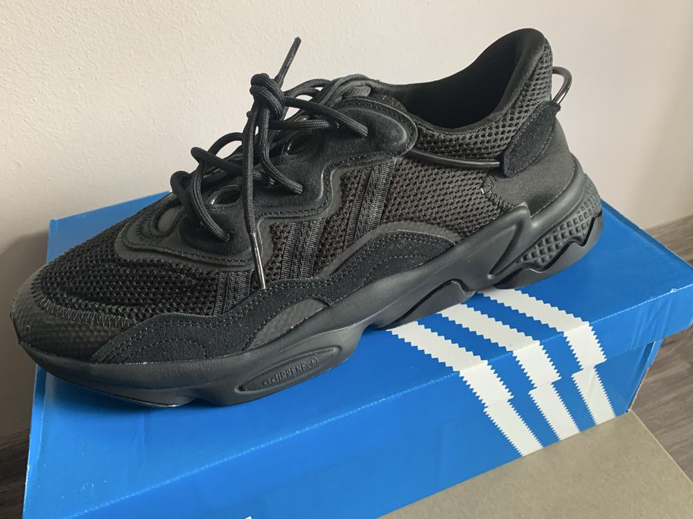 Adidas OZWEEGO (чисто нови)