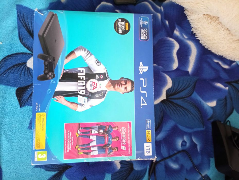 PlayStation 4,Volan Myria compatibil cu     PS4,și jocuri PS4,1T