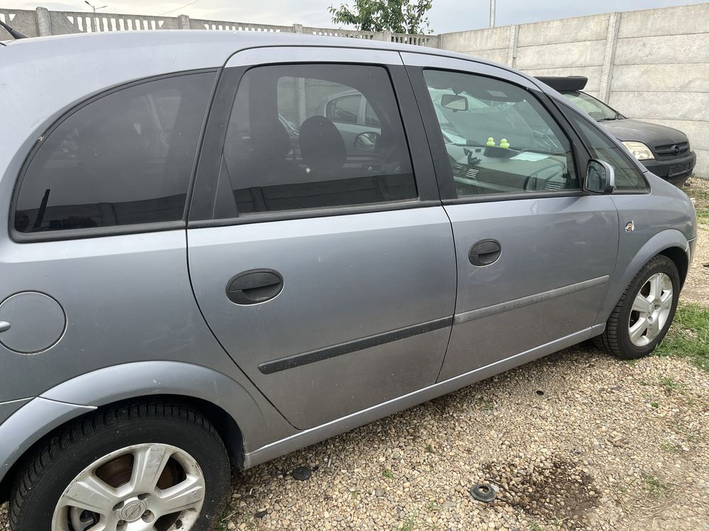 Dezmembrez Opel Meriva A 1.7 diesel 2003-2008