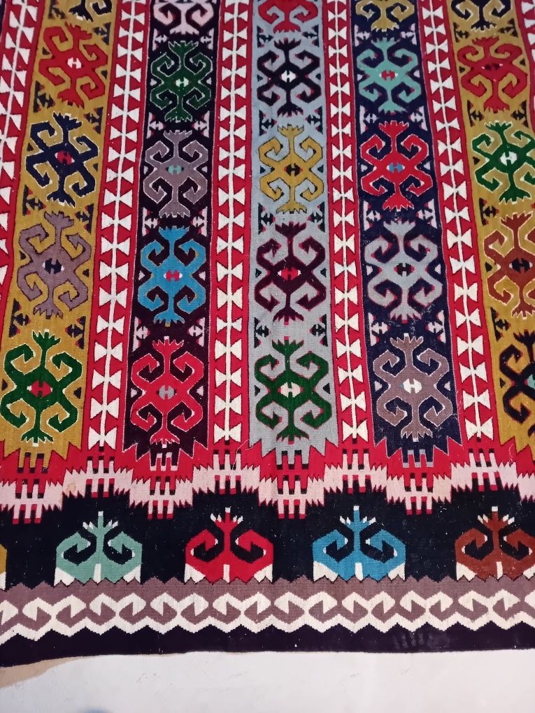 Чипровски килим - Пиротски