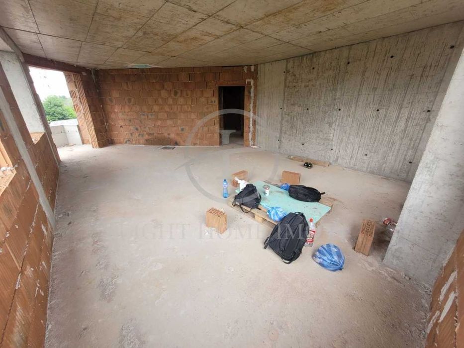 Продава се Четиристаен апартамент в Пловдив, Тракия - 135 кв.м за 1151 €/кв.м - Снимка #6