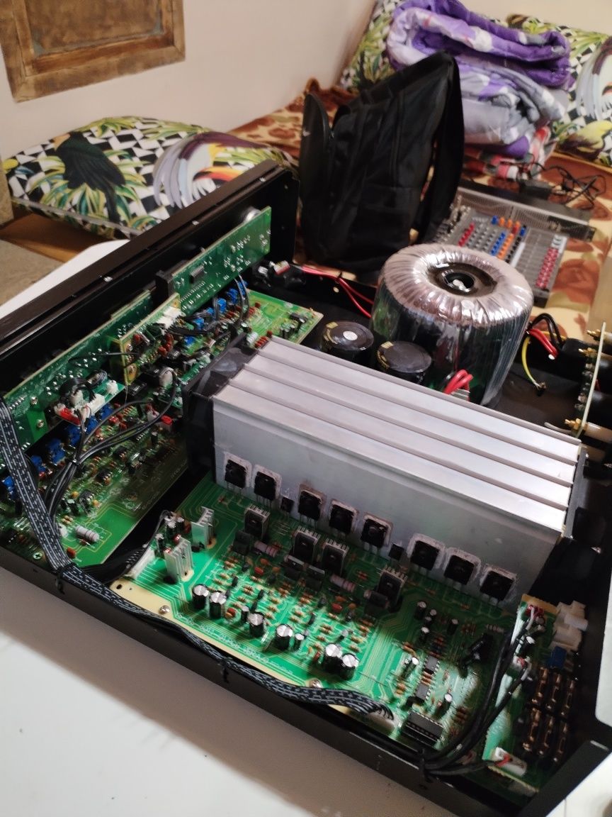 Усилвател Viliodor DS-8011 + Еквалайзер Phonic MQ-3229