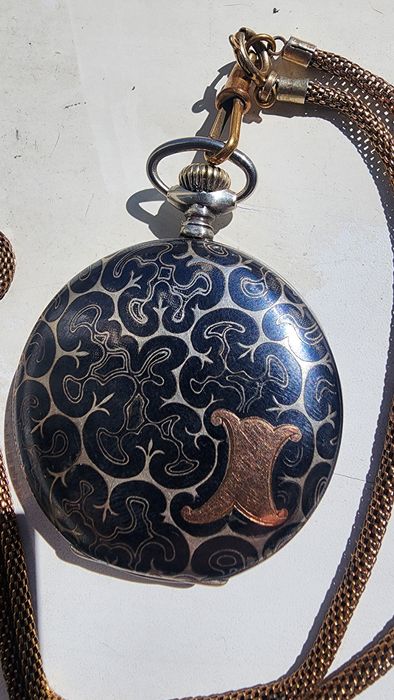 Швейцария 19 век.корпус серебро золото.