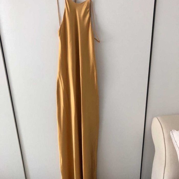Rochie Zara mustar bronz gold spate gol 

maxi lunga

 satin bretele
