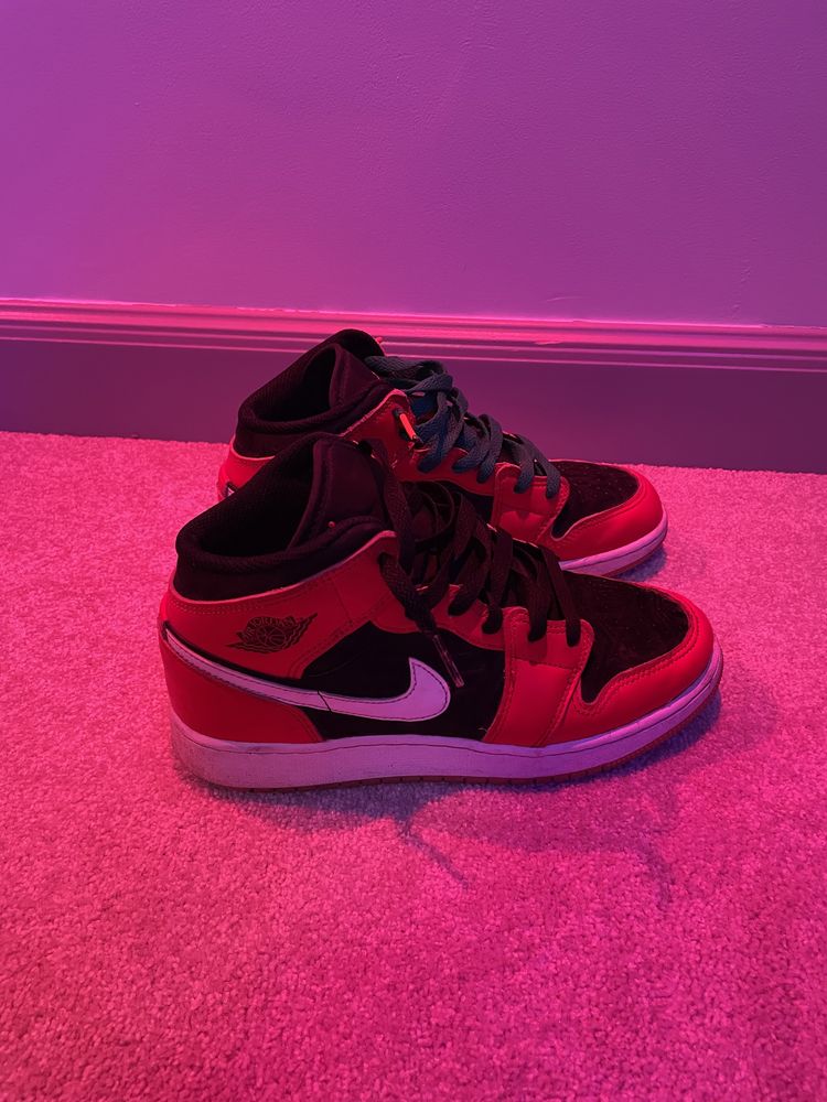 Jordan 1 Mid Christmas GS