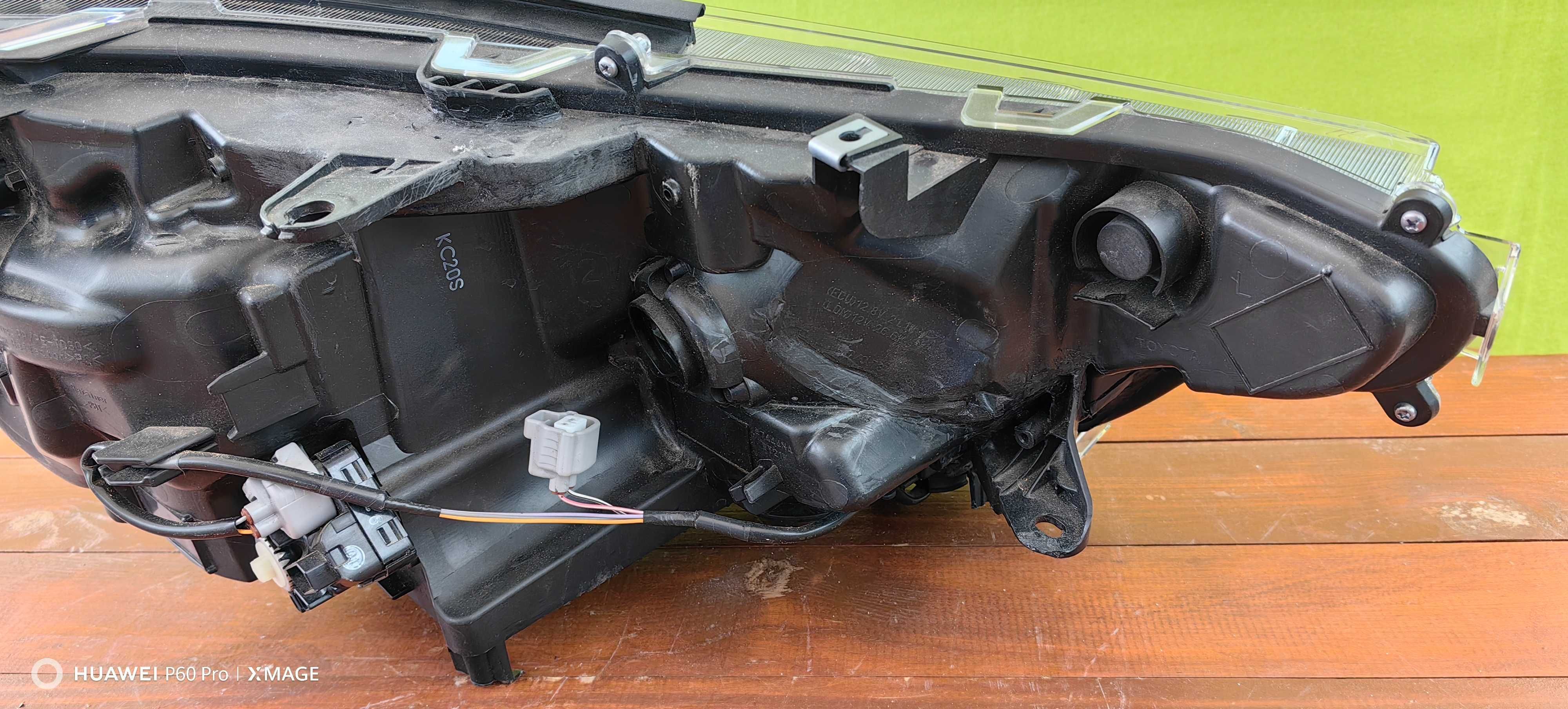 Фар за Toyota Rav4 Full LED / Фарове Тойота Рав4 Фул ЛЕД