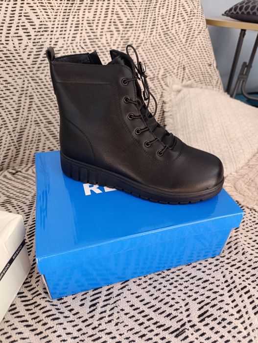 Ghete noi de vânzare - marimea 36