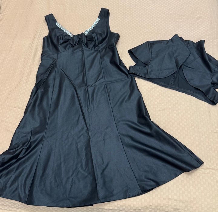 Рокли черни,обличани по един път