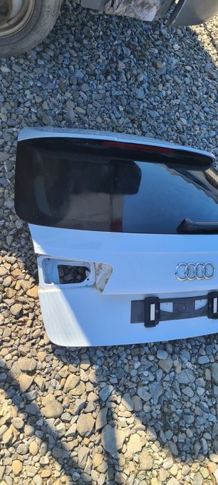 Haion cu luneta Audi A6 4G break alb