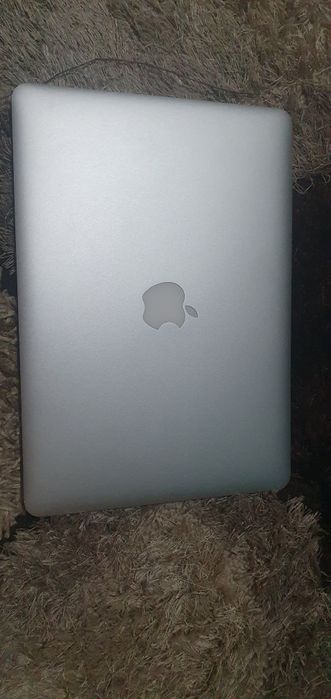 Vând leptop Macbook