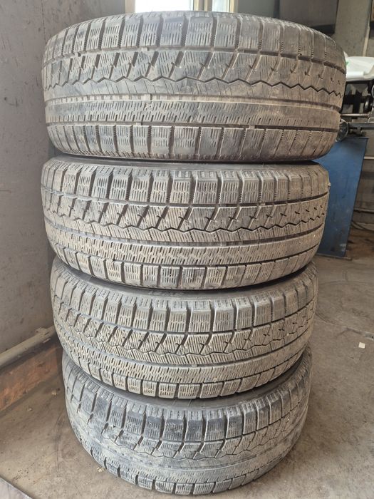 Продам комплект резины