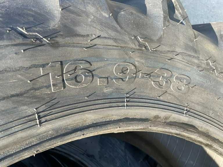 16.9-38 Anvelope agricole de tractor spate cu 10pliuri Cauciucuri