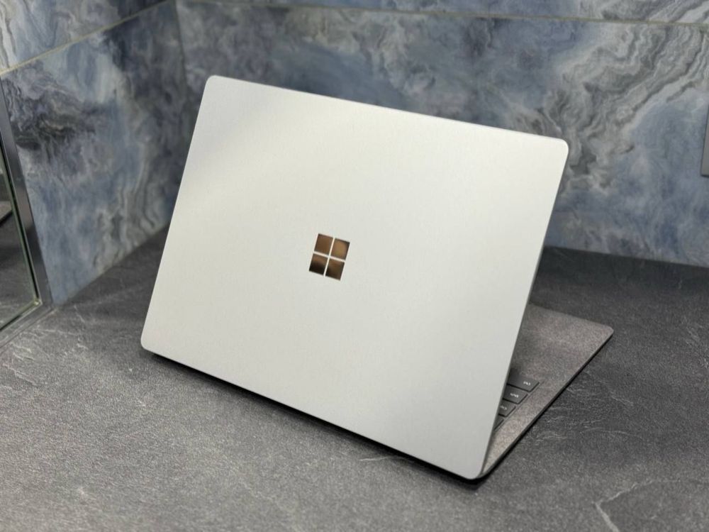 Microsoft Surface Laptop 3 i7-1065G7/16/256 GB / Сенсорный 2K экран
