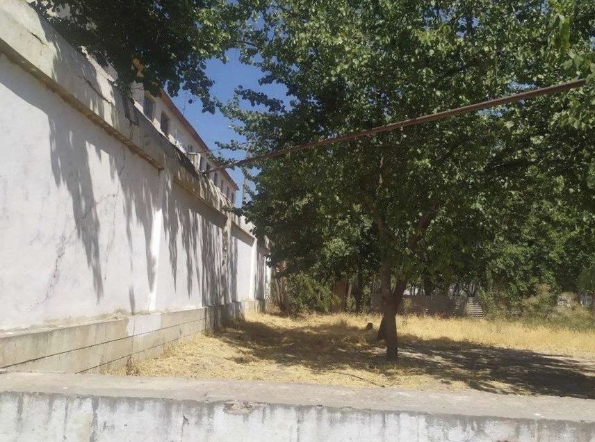 Яккасарайском районе Ракат махалла под бизнес земля продаётся 15соток