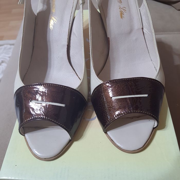 Sandale elegante din piele naturala