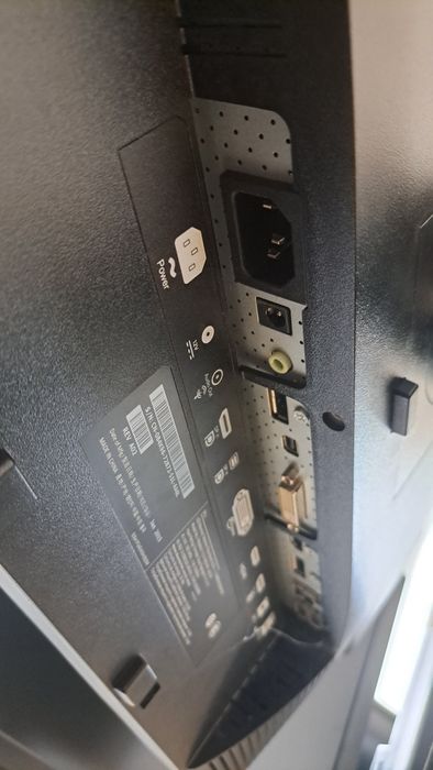 Monitoare 24" dell si lenovo cu hdmi
