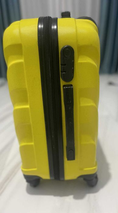 Troller voiaj galben