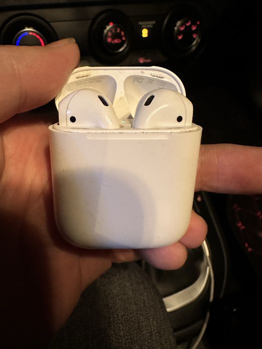 apple airpods 2 2штук
