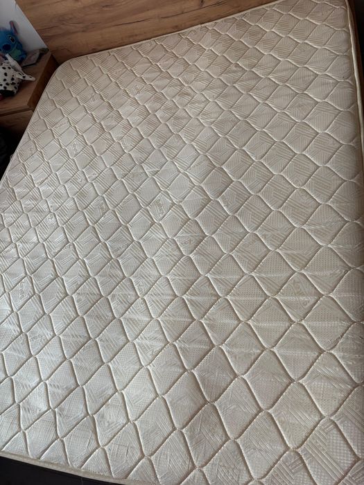 Saltea de vanzare , super oferta