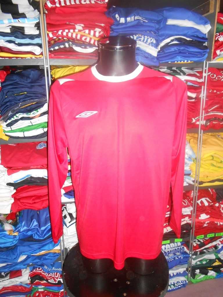 tricou sport umbro mărimea L original 100% nou fara eticheta