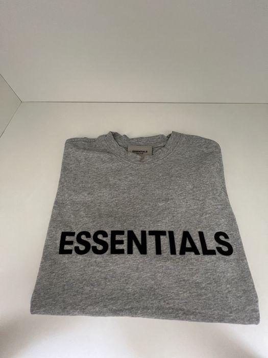 футболка essentials