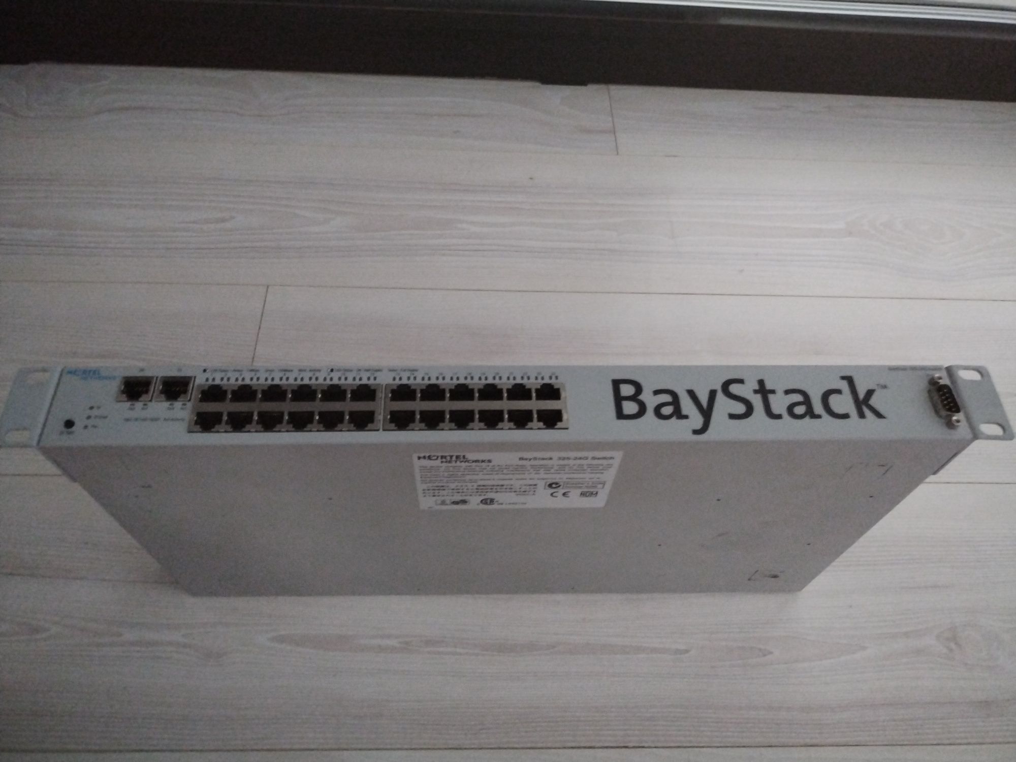 Switch Nortel Networks Baystack 325-24G, 24x10/100TX + 2x10/100/1000TX