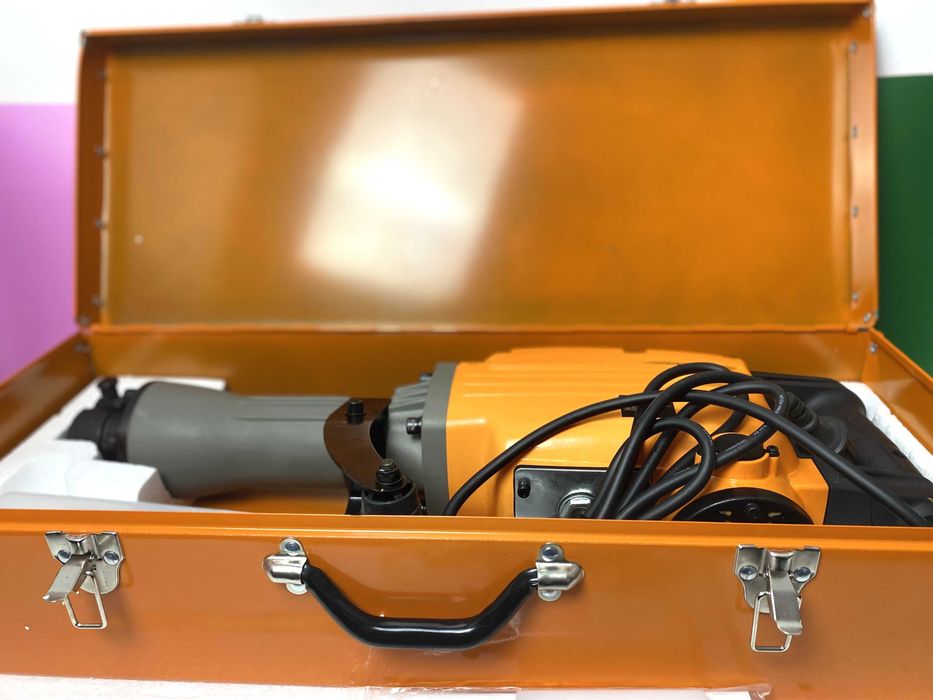 Picamer puternic 3000W, 45 Jouli, 220V, cu spit si dalta incluse