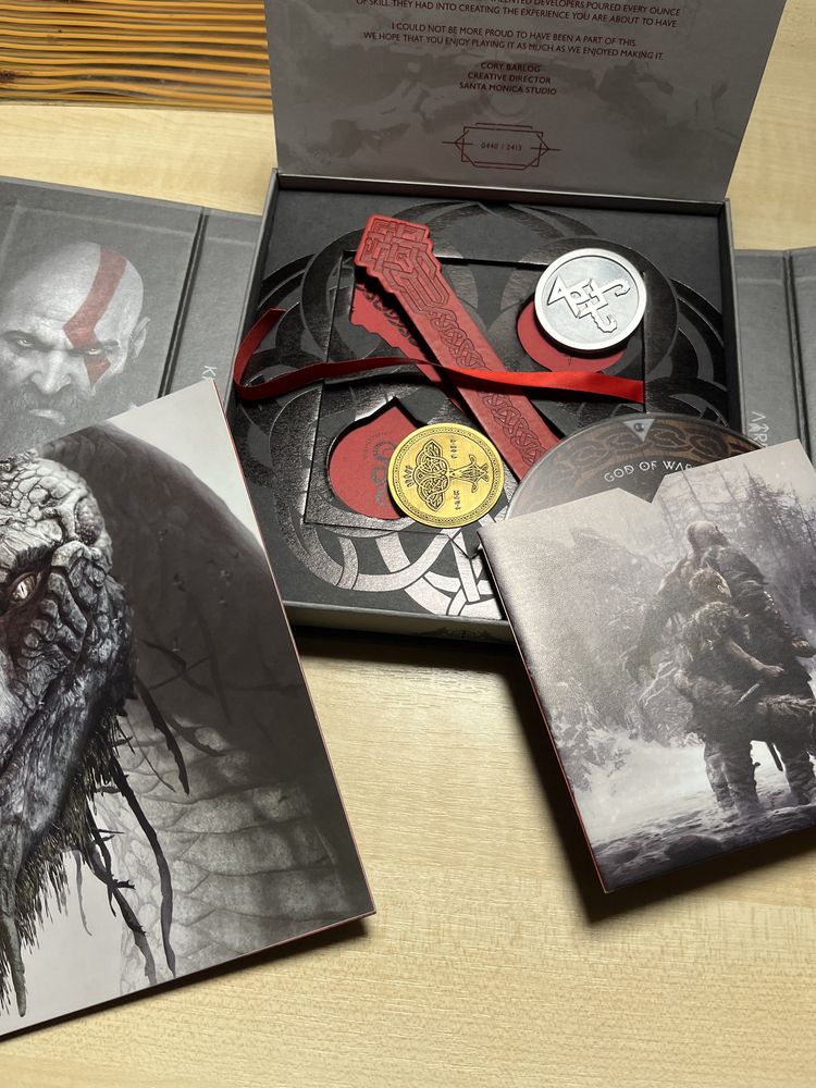 RARE - God of War PS4 Press edition + Bonus artbooks