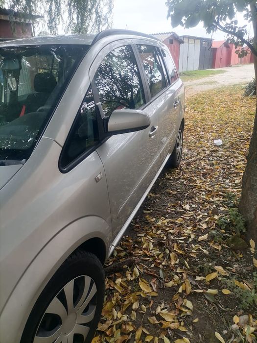 Opel Zafira în stare bună de funcționare
