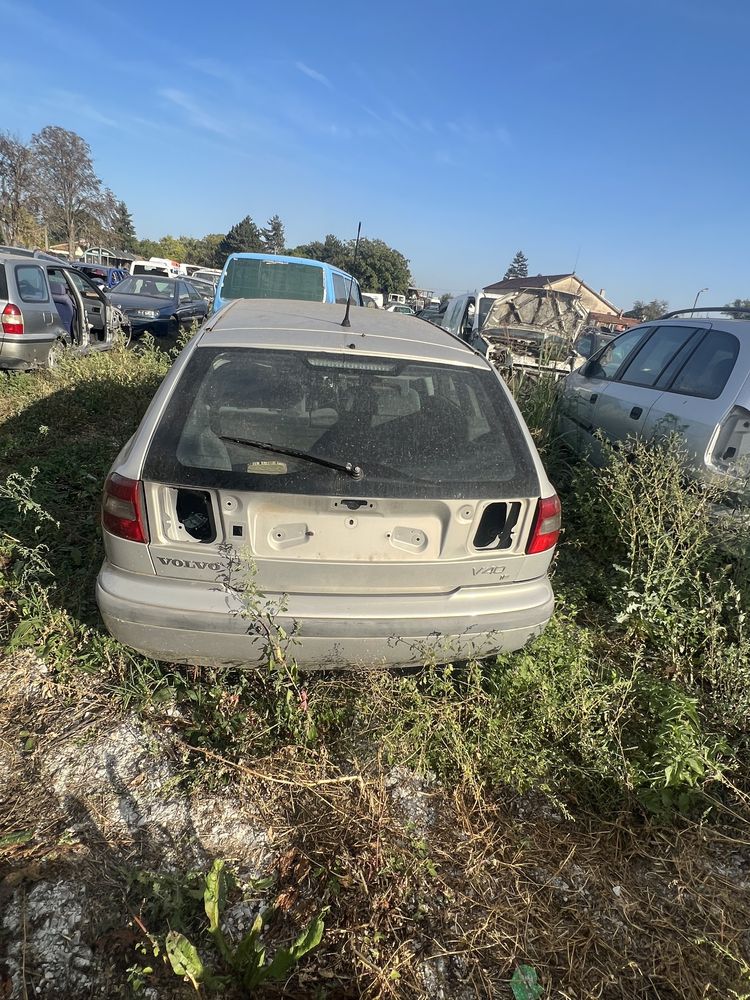 Volvo V40 НА ЧАСТИ