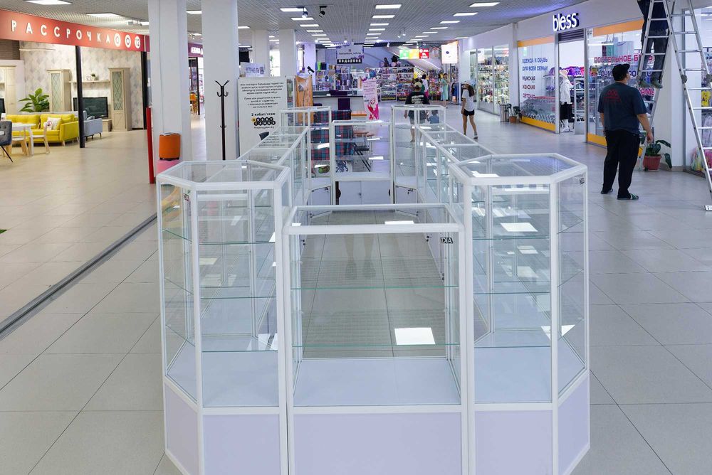 Стеклянные витрины, прилавки, лучшее заводское качество