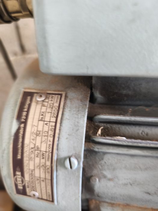 De debitat fier și aluminiu