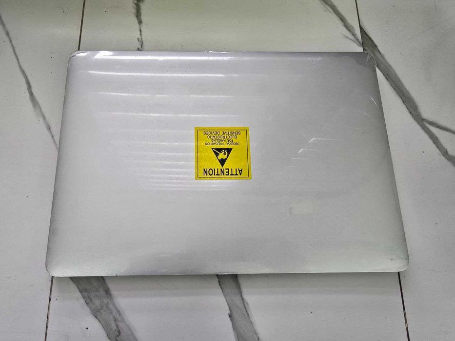 Продам MacBook Pro M2 в отличном состоянии.