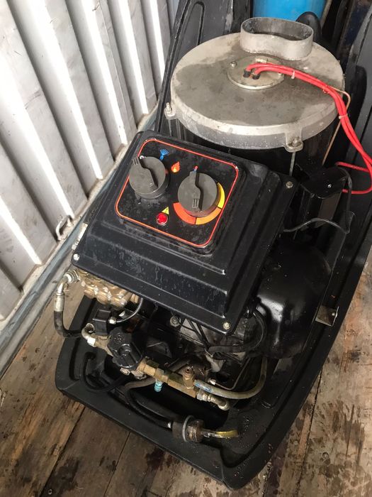 Ponpa spălat cu presiune 380 w cu apa. Calda