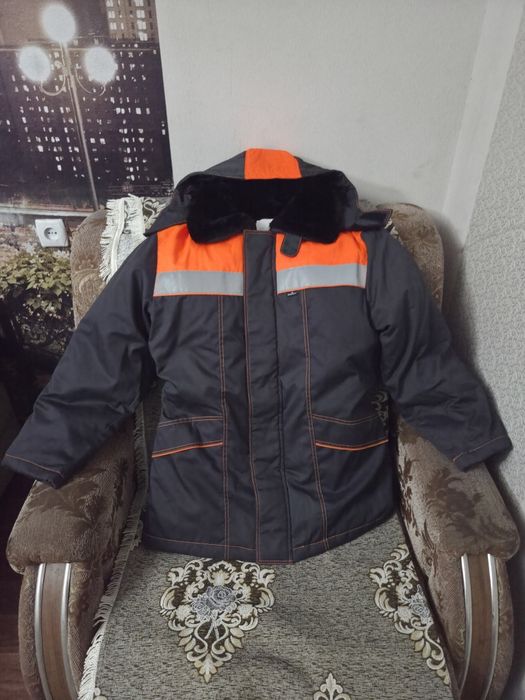 Продам мужской зимний костюм