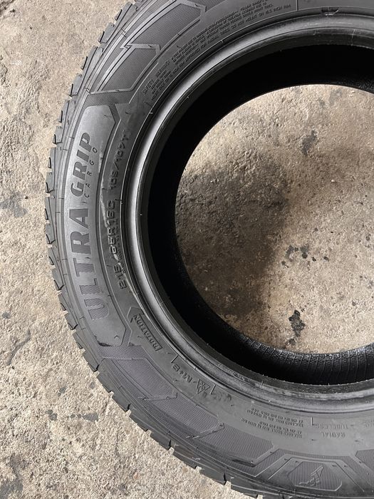 2 anvelope iarna 215/65/16 C , GoodYear , DOT 2024