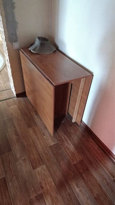 Продам стол-книжку