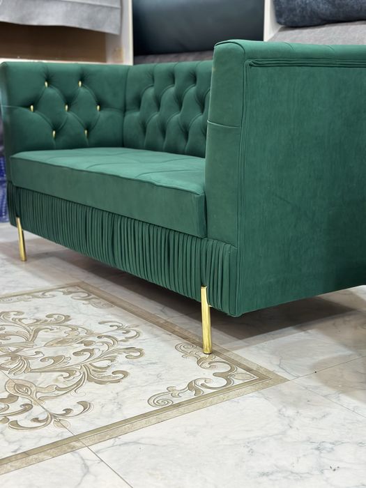 Продается диван красивый